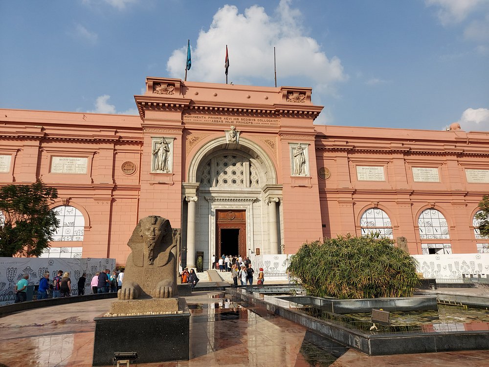 Giza Pyramids & Egyptian Museum